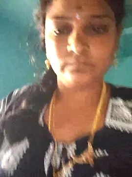Snapshot of navyasree143 chatting on September 29, 3:00 am navyasree143 online show from September 29, 3:00 am