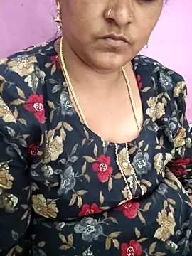 Snapshot of navyasree143 chatting on October 2, 3:57 am navyasree143 online show from October 2, 3:57 am