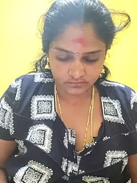 Snapshot of navyasree143 chatting on October 18, 1:52 am navyasree143 online show from October 18, 1:52 am