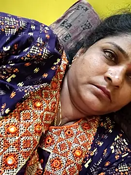 Snapshot of navyasree143 chatting on October 20, 10:43 pm navyasree143 online show from October 20, 10:43 pm