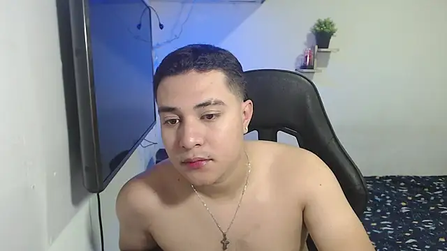 Snapshot of loki32men chatting on October 4, 5:55 pm loki32men online show from October 4, 5:55 pm