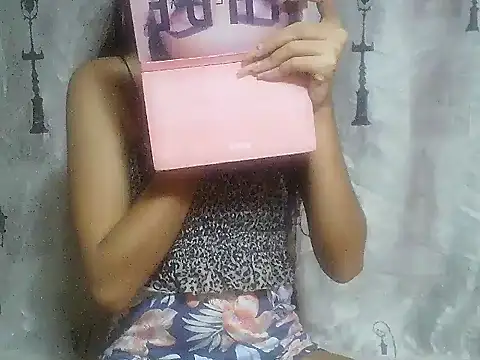 SweetPussie18x online show from December 22, 1:57 am