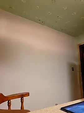 bear8t online show from April 22, 4:37 am