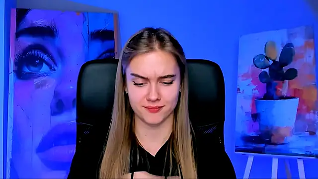 JuneWoods online show from November 7, 12:38 pm