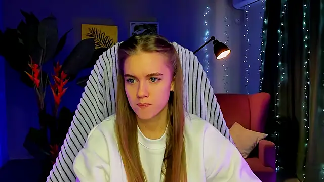 JuneWoods online show from February 4, 7:14 am