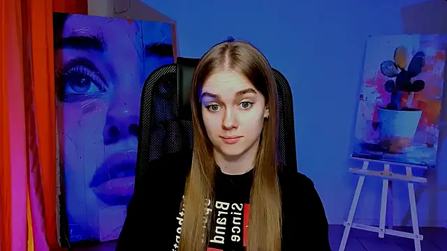 JuneWoods online show from April 21, 7:14 am