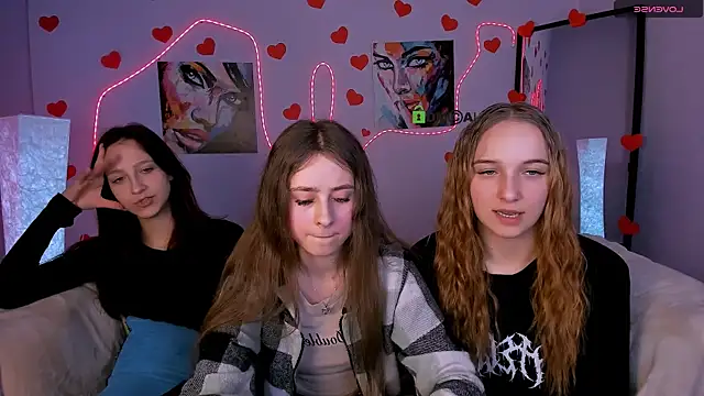 rebecca smile online show from February 12, 8:15 pm