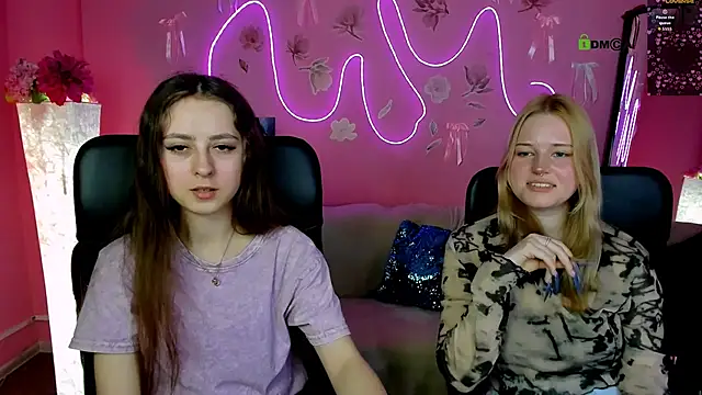 rebecca smile online show from April 23, 12:29 pm