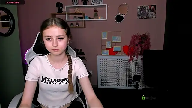 rebecca smile online show from June 10, 12:37 pm