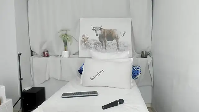 ConnieSmall24 online show from October 6, 9:56 pm