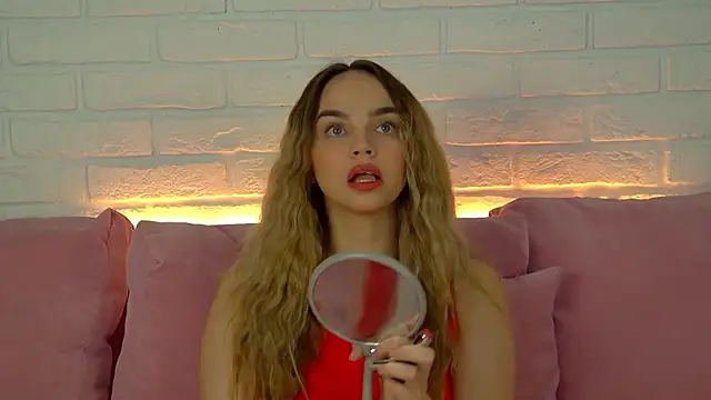 Snapshot of AnitaVenture chatting on October 24, 4:09 am AnitaVenture online show from October 24, 4:09 am