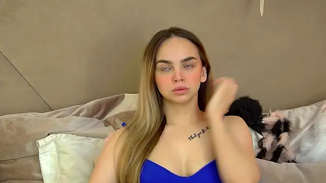 Snapshot of AnitaVenture chatting on October 26, 4:07 am AnitaVenture online show from October 26, 4:07 am