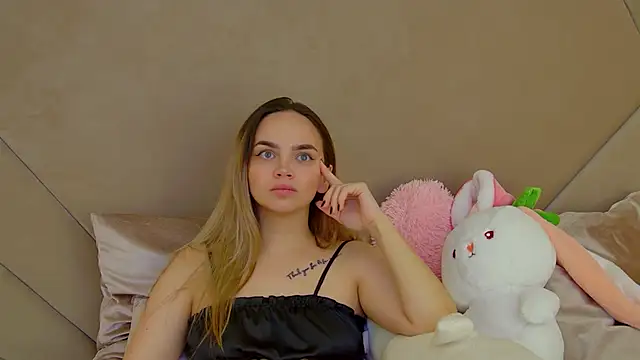 Snapshot of AnitaVenture chatting on November 9, 4:11 am AnitaVenture online show from November 9, 4:11 am