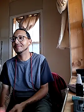 ThrowedWorldWide online show from November 25, 2:06 pm