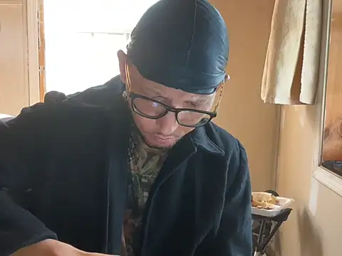 ThrowedWorldWide online show from December 21, 4:25 pm