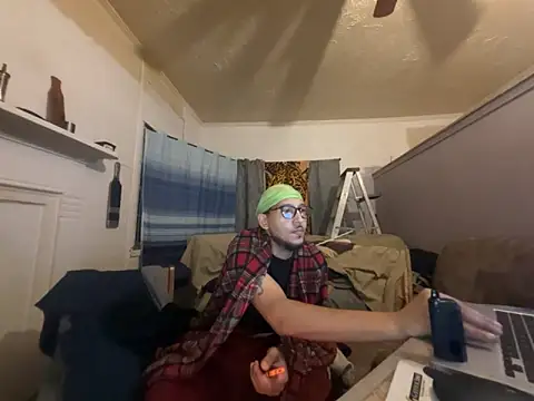 ThrowedWorldWide online show from February 9, 5:00 am