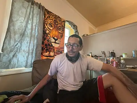 ThrowedWorldWide online show from March 15, 3:40 pm