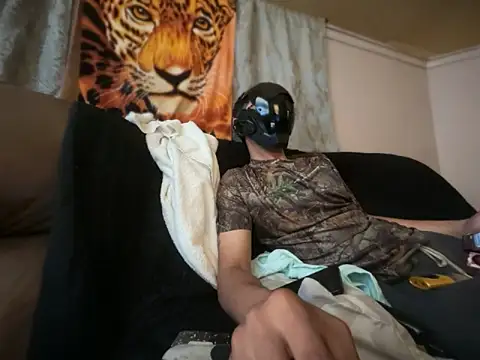 ThrowedWorldWide online show from April 18, 7:07 pm