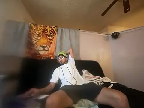 ThrowedWorldWide online show from April 20, 3:15 pm