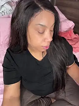 Snapshot of NeliaHexxen chatting on October 24, 2:08 am NeliaHexxen online show from October 24, 2:08 am