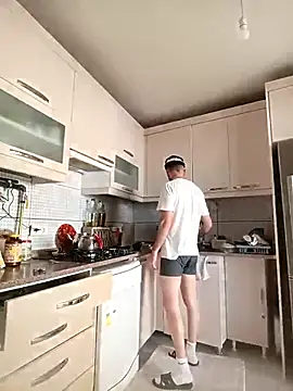 krerem online show from April 8, 1:55 pm