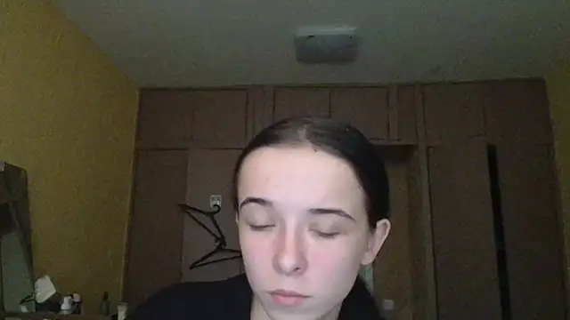 Emilia Light online show from October 15, 9:09 am