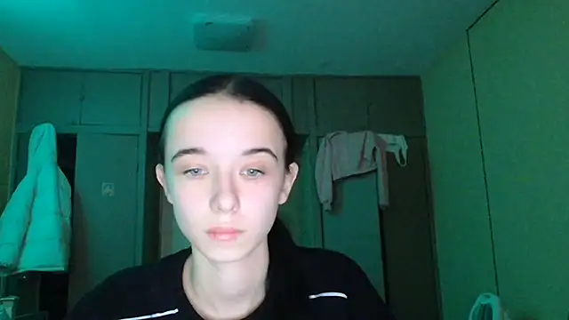 Emilia Light online show from November 24, 7:08 am