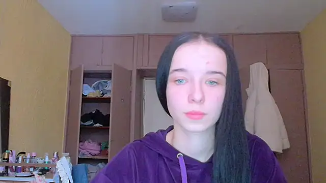 Emilia Light online show from January 15, 8:08 am