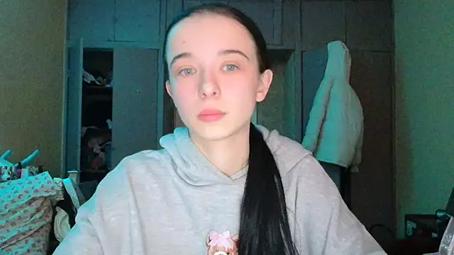 Emilia Light online show from February 24, 7:06 am