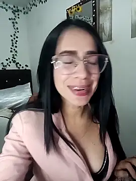 YaraDuartee online show from February 3, 12:53 am