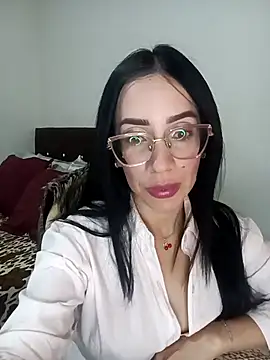 Snapshot of YaraDuartee chatting on March 29, 1:05 am YaraDuartee online show from March 29, 1:05 am