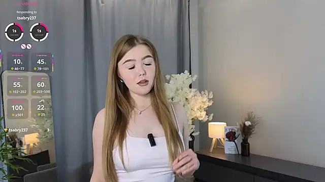 Snapshot of TwixieGuo chatting on October 16, 11:00 am TwixieGuo online show from October 16, 11:00 am