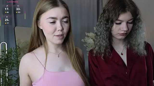 Snapshot of TwixieGuo chatting on October 21, 4:35 am TwixieGuo online show from October 21, 4:35 am