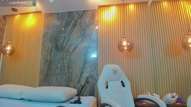 beca winn online show from March 5, 11:50 am