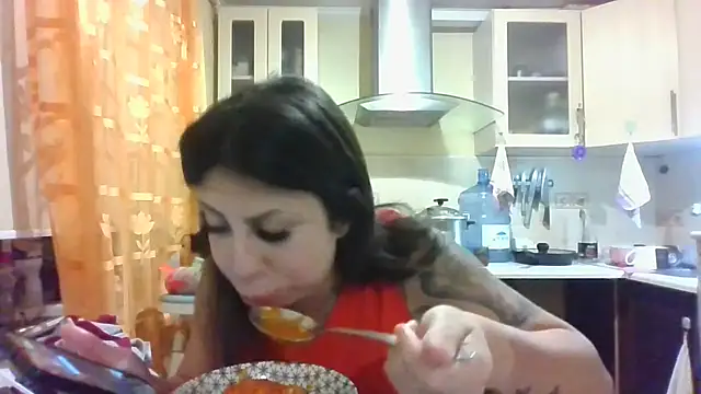 QueenMomyS online show from October 18, 1:41 am