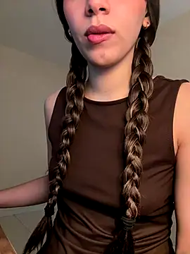 Snapshot of Capricho_01 chatting on December 1, 1:05 pm Capricho 01 online show from December 1, 1:05 pm