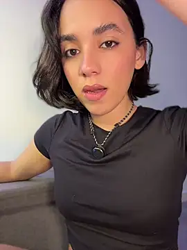 Capricho 01 online show from April 21, 6:23 pm