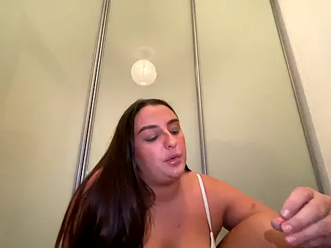 Snapshot of Playfulvixen25 chatting on October 14, 5:30 am Playfulvixen25 online show from October 14, 5:30 am