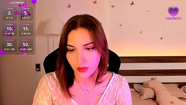 Snapshot of AmyVilvet_ chatting on October 25, 8:58 pm AmyVilvet online show from October 25, 8:58 pm