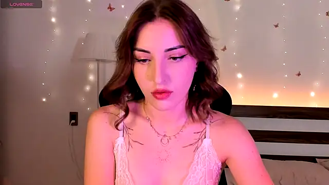 Snapshot of AmyVilvet_ chatting on November 4, 7:13 pm AmyVilvet online show from November 4, 7:13 pm