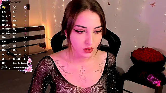 Snapshot of AmyVilvet_ chatting on November 27, 6:10 pm AmyVilvet online show from November 27, 6:10 pm