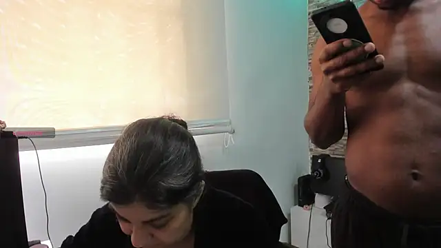 Snapshot of Yin_yang_hot chatting on November 23, 3:45 pm Yin yang hot online show from November 23, 3:45 pm