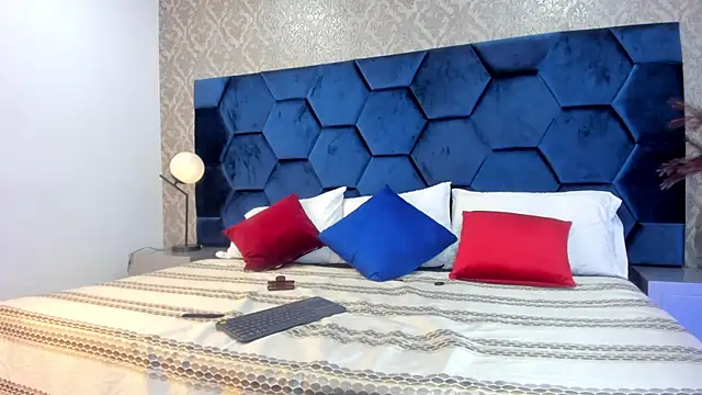 Angelina Roa online show from November 29, 3:48 pm