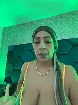 Snapshot of Angelina_Roa chatting on June 20, 2:53 pm Angelina Roa online show from June 20, 2:53 pm