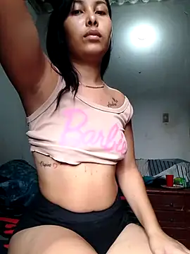 Snapshot of mommy-hot-valeria chatting on April 10, 2:33 pm mommy-hot-valeria online show from April 10, 2:33 pm