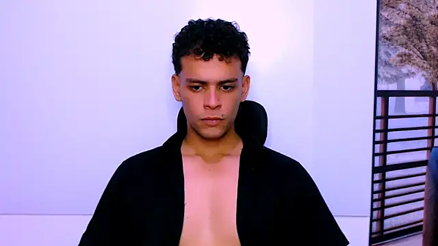 Snapshot of DominicBlazze chatting on October 7, 7:11 pm DominicBlazze online show from October 7, 7:11 pm
