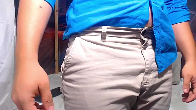 Snapshot of DominicBlazze chatting on October 18, 7:58 pm DominicBlazze online show from October 18, 7:58 pm