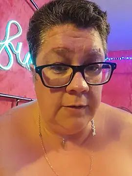 violentviolet68 online show from June 11, 12:32 am