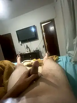 pedrolavras2009 online show from November 6, 5:41 am