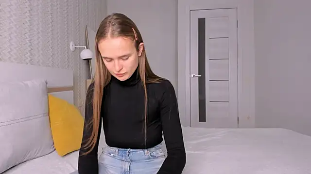 Snapshot of LilMary_ chatting on October 27, 9:46 am LilMary  online show from October 27, 9:46 am